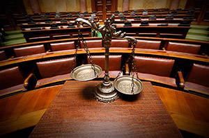 courtroom-scales-jury