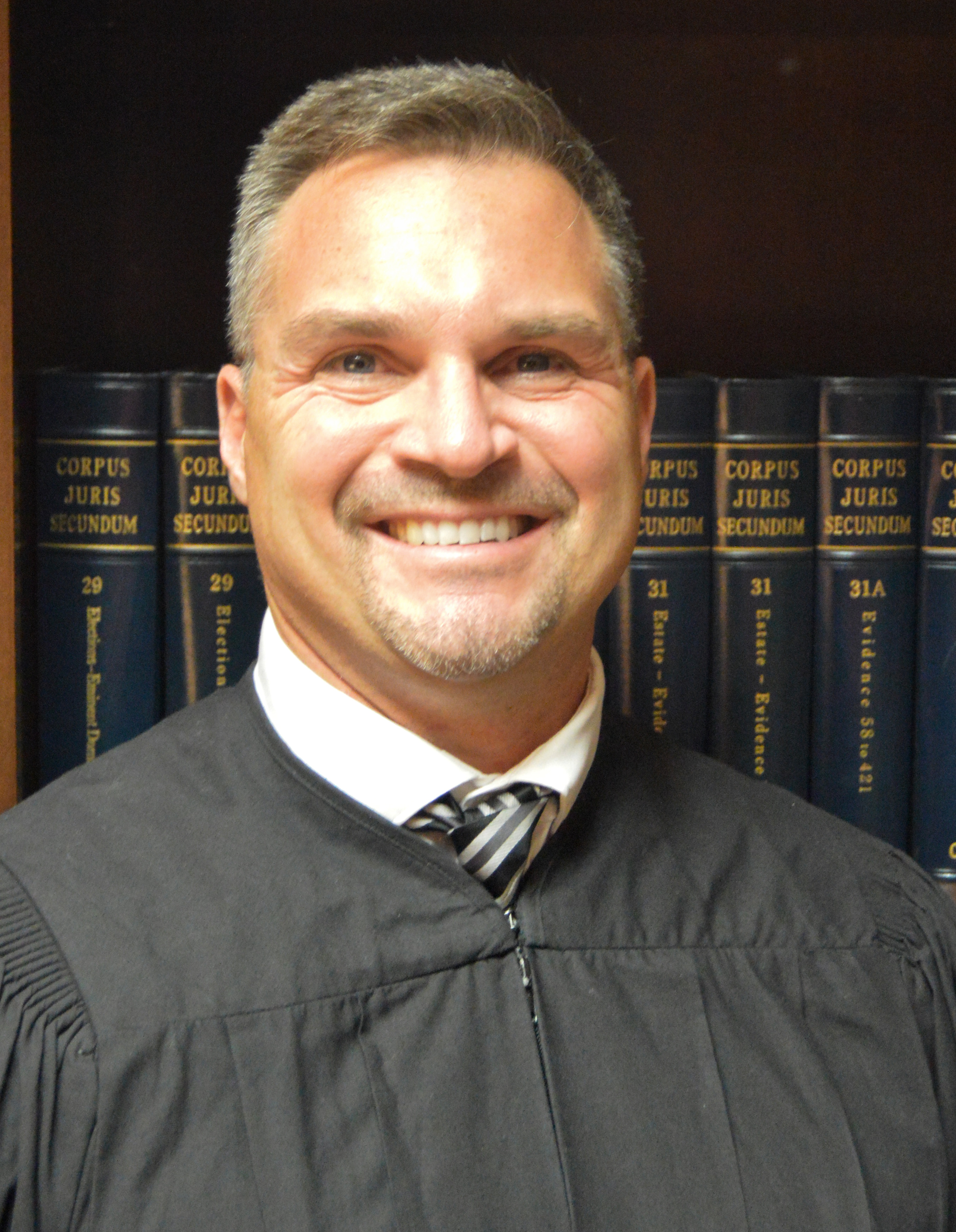 Photo of Judge Greg Gill Jr.