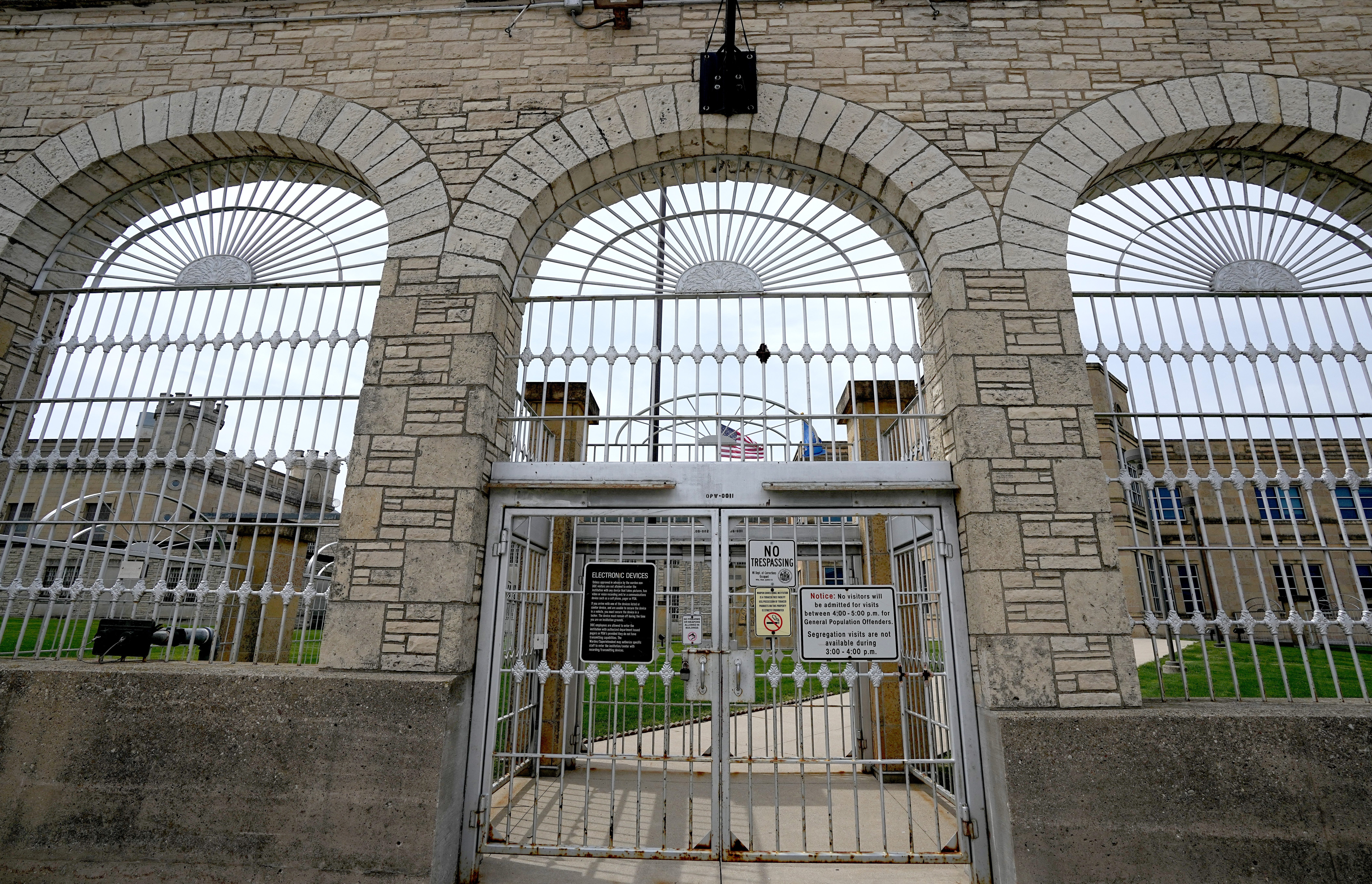 Prisons ban media from recording calls with inmates